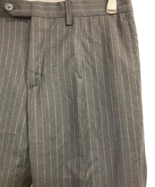 LARDINI（ラルディーニ）LARDINI (ラルディーニ) セットアップストライプスーツ グレー サイズ:46の古着・服飾アイテム