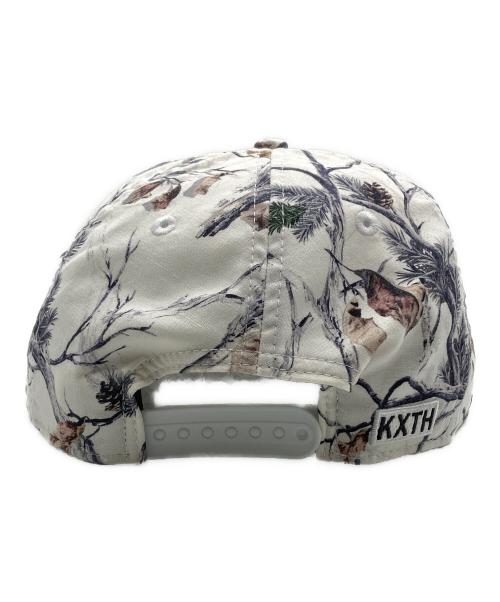 New Era（ニューエラ）New Era (ニューエラ) KITH (キス) The Golfer Pine Tree Camo Hat グレー×ホワイトの古着・服飾アイテム