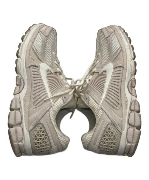 NIKE（ナイキ）NIKE (ナイキ) Zoom Vomero 5 Light Orewood Brown ベージュ サイズ:26.5ｃｍの古着・服飾アイテム