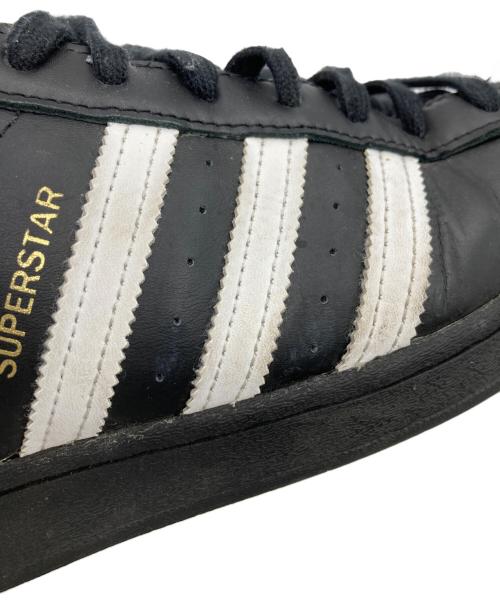adidas（アディダス）adidas (アディダス) スニーカー ブラック サイズ:US10.5の古着・服飾アイテム