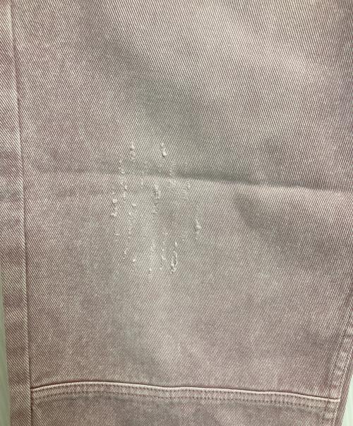 YENN（イエン）YENN (イエン) ダメージ加工タックデニムカラーパンツ ピンク サイズ:36 未使用品の古着・服飾アイテム