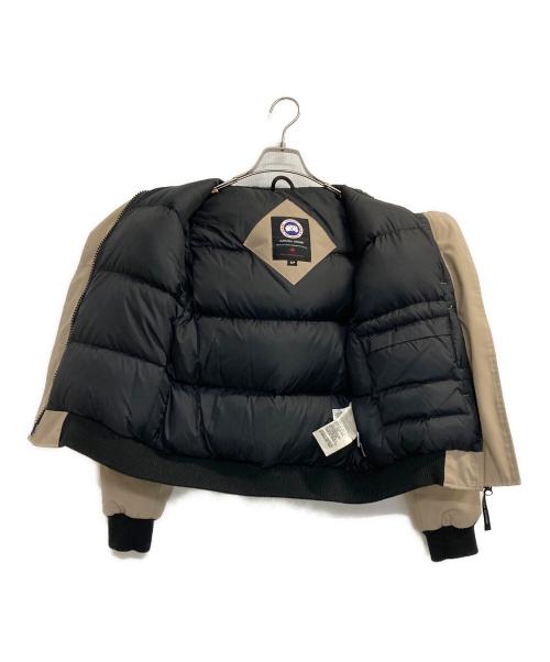 CANADA GOOSE（カナダグース）CANADA GOOSE (カナダグース) LABRADOR BOMBER/ラブラドールボンバーダウンジャケット ベージュ×ブラック サイズ:Ｓの古着・服飾アイテム