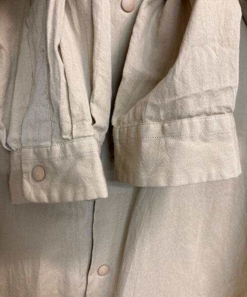 YAECA（ヤエカ）YAECA (ヤエカ) COMFORT SHIRT WIDE SQUARE ベージュ サイズ:Sの古着・服飾アイテム
