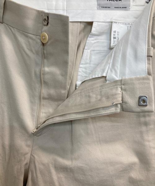 YAECA（ヤエカ）YAECA (ヤエカ) チノタックテーパードパンツ アイボリー サイズ:30の古着・服飾アイテム
