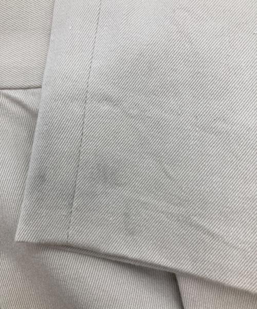 YAECA（ヤエカ）YAECA (ヤエカ) チノタックテーパードパンツ アイボリー サイズ:30の古着・服飾アイテム