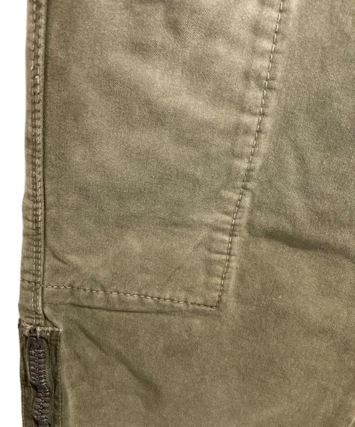 Chinook（チヌーク）Chinook (チヌーク) gimmic pocket cargo pants オリーブ サイズ:83.5㎝（Ｗ33）の古着・服飾アイテム