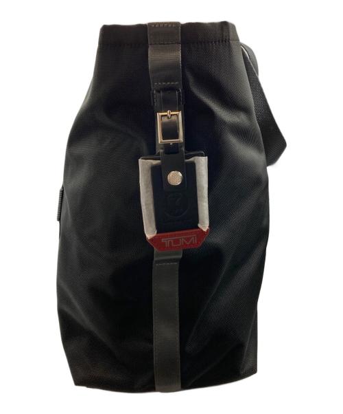 TUMI（トゥミ）TUMI (トゥミ) JALオリジナル エッセンシャル・ミディアム・イースト・ウエスト・トート ブラック 未使用品の古着・服飾アイテム