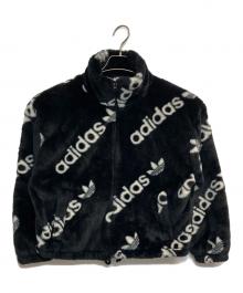 adidas（アディダス）の古着「ロゴフェイクファージャケット」｜ブラック×ホワイト