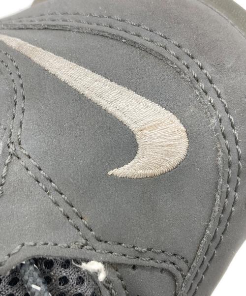 NIKE（ナイキ）NIKE (ナイキ) スニーカー グレー サイズ:US8.5の古着・服飾アイテム