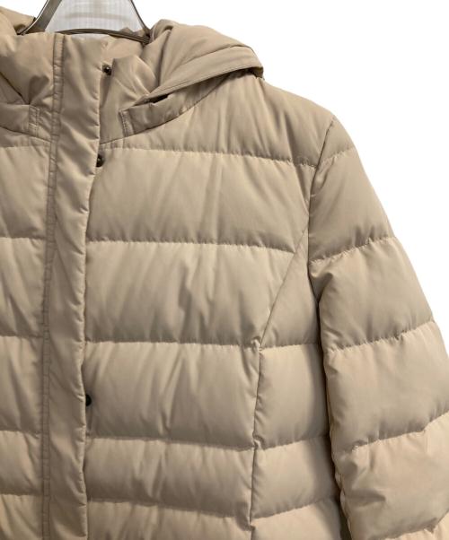 INDIVI（インディヴィ）INDIVI (インディヴィ) フーデッドダウンコート ベージュ サイズ:40の古着・服飾アイテム