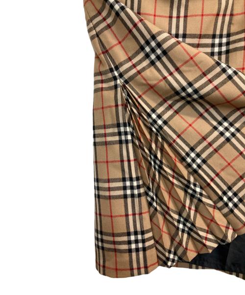 Burberry's（バーバリーズ）Burberry's (バーバリーズ) ノヴァチェックフレアミニスカート ベージュ サイズ:38の古着・服飾アイテム