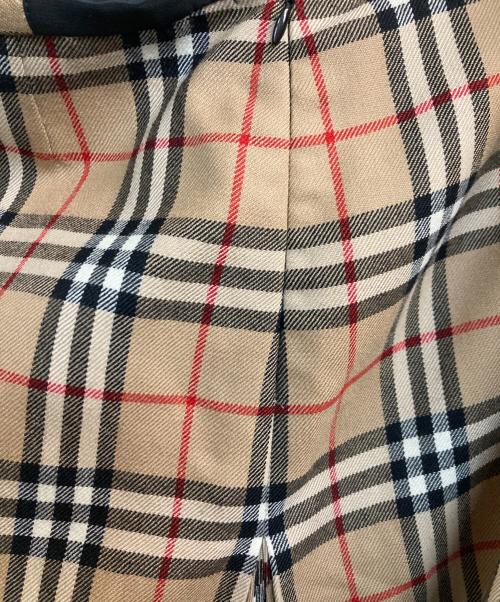 Burberry's（バーバリーズ）Burberry's (バーバリーズ) ノヴァチェックフレアミニスカート ベージュ サイズ:38の古着・服飾アイテム