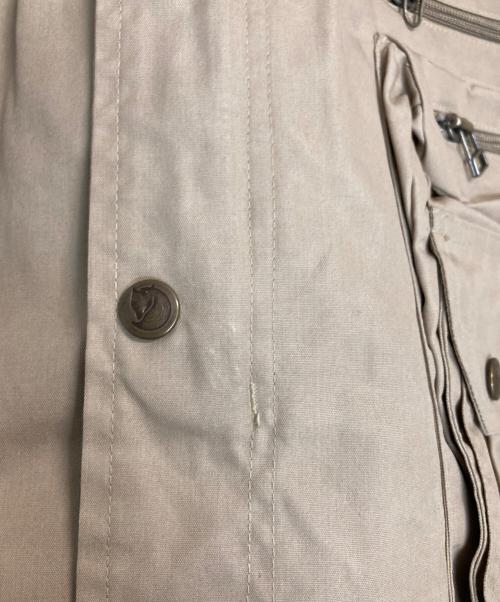 FJALLRAVEN（フェールラーベン）FJALLRAVEN (フェールラーベン) G-1000 HUNTING JACKET ベージュ サイズ:Ｍの古着・服飾アイテム