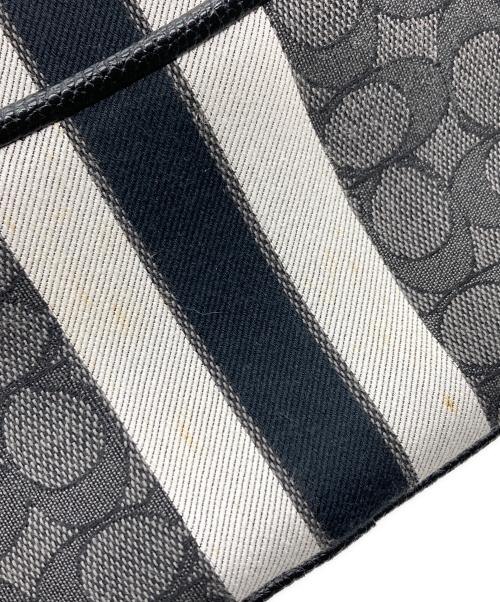 COACH（コーチ）COACH (コーチ) シグネチャーショルダーバッグ ブラック×グレーの古着・服飾アイテム