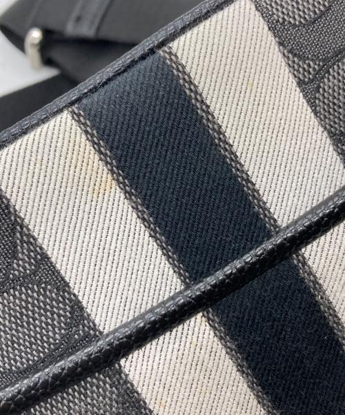 COACH（コーチ）COACH (コーチ) シグネチャーショルダーバッグ ブラック×グレーの古着・服飾アイテム