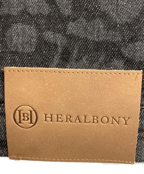 HERALBONY（ヘラルボニー）HERALBONY (ヘラルボニー) kaedeデニムブルゾン「かえでのチョキチョキ」BLACK ブラック サイズ:Ｓの古着・服飾アイテム