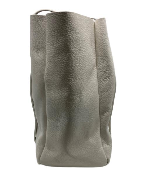 BALENCIAGA（バレンシアガ）BALENCIAGA (バレンシアガ) Everyday Tote/エブリデイ トートバッグ ホワイトの古着・服飾アイテム