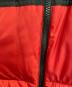 中古・古着 THE NORTH FACE (ザ ノース フェイス) ダウンジャケット ブラック×レッド サイズ:Ｍ：18000円