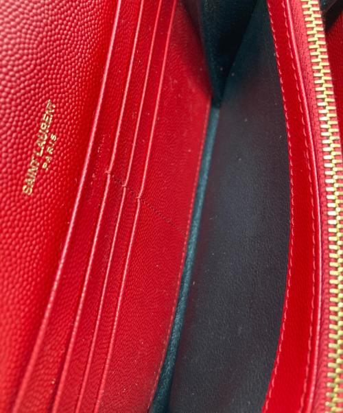 Saint Laurent Paris（サンローランパリ）Saint Laurent Paris (サンローランパリ) カサンドラYSLロゴマトラッセ ラージ フラップウォレット レッドの古着・服飾アイテム