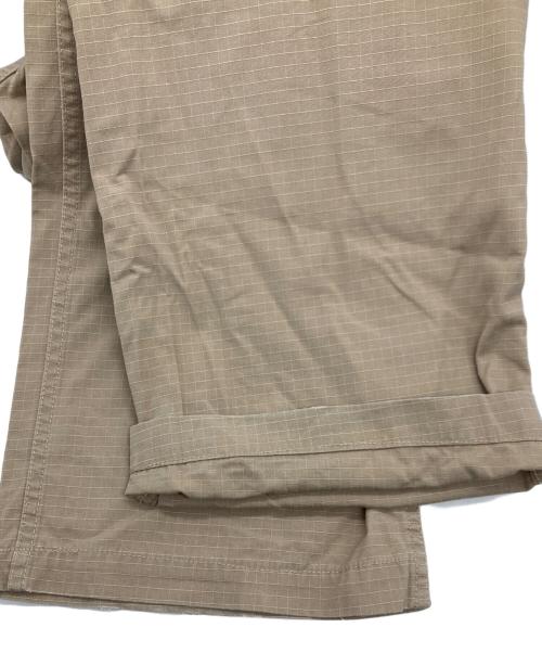 CarHartt（カーハート）CarHartt (カーハート) カーゴパンツ ベージュ サイズ:Mの古着・服飾アイテム