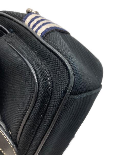 BURBERRY BLUE LABEL（バーバリー ブルー レーベル）BURBERRY BLUE LABEL (バーバリー ブルー レーベル) キャンバスショルダーバッグ ブラックの古着・服飾アイテム