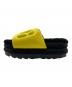 UGG (アグ) Maxi Graphic Slide ブラック×イエロー サイズ:22：4000円