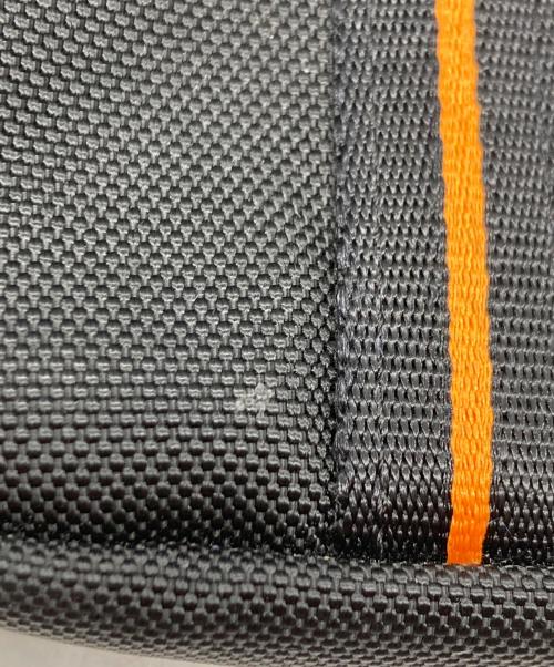 TUMI（トゥミ）TUMI (トゥミ) マクラーレンコラボミニショルダーバッグ ブラック×オレンジの古着・服飾アイテム