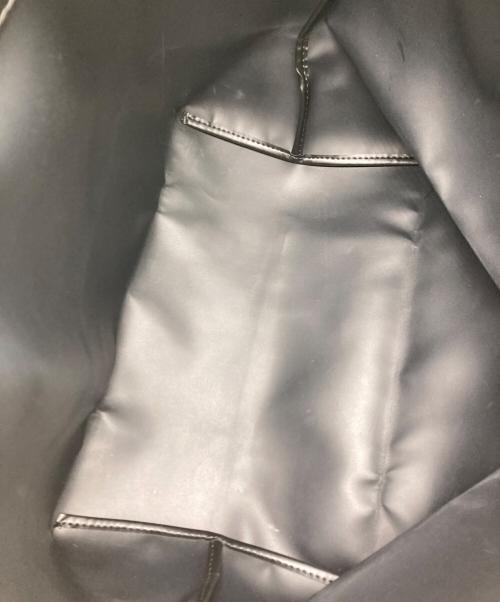 LONGCHAMP（ロンシャン）LONGCHAMP (ロンシャン) 舟型トートバッグ ブラックの古着・服飾アイテム