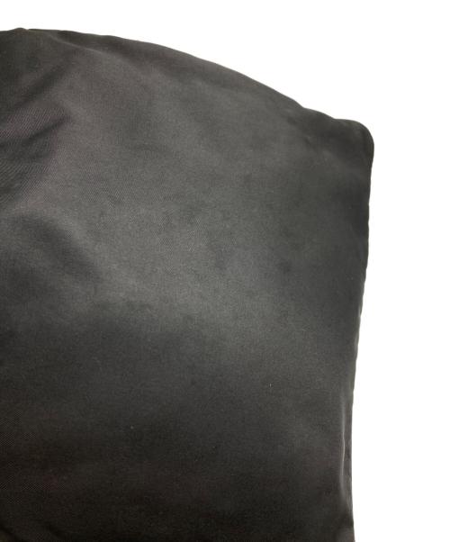 PRADA（プラダ）PRADA (プラダ) 三角プレートナイロンサコッシュ ブラックの古着・服飾アイテム