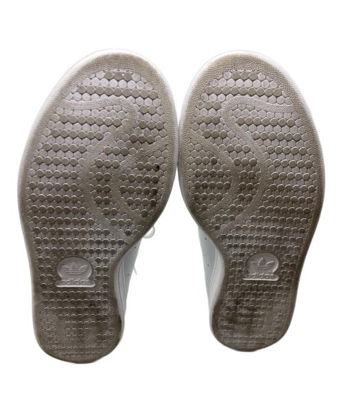 adidas（アディダス）adidas (アディダス) スニーカー ホワイト サイズ:27.5cmの古着・服飾アイテム