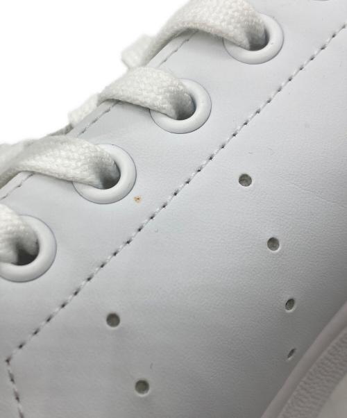 adidas（アディダス）adidas (アディダス) スニーカー ホワイト サイズ:27.5cmの古着・服飾アイテム