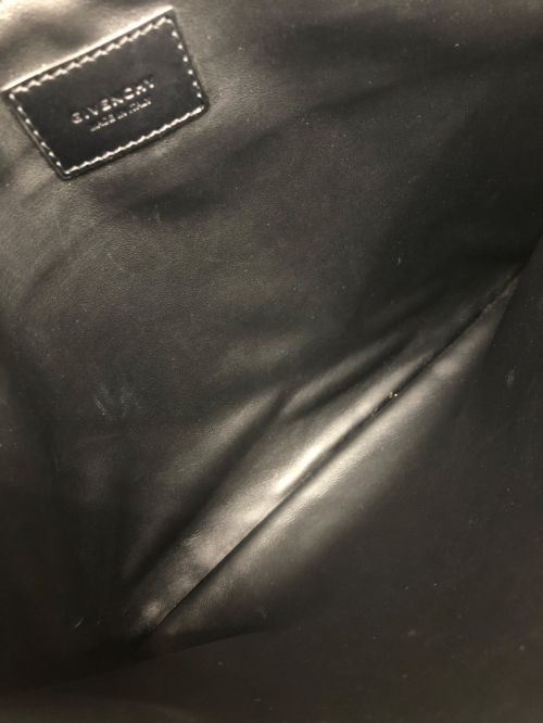 GIVENCHY（ジバンシィ）GIVENCHY (ジバンシィ) クラッチバッグ ブラックの古着・服飾アイテム