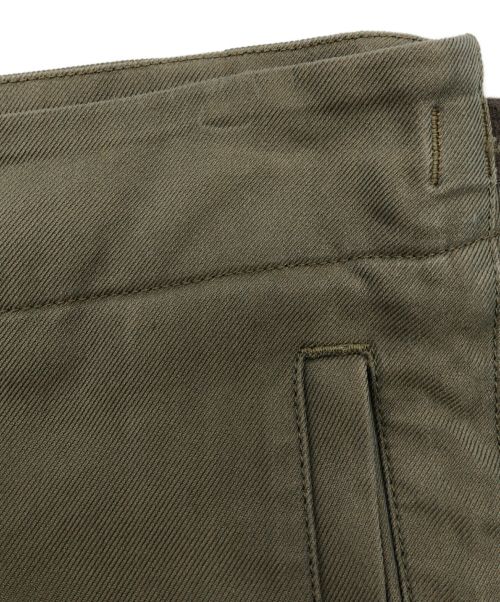 ULTERIOR（アルテリア）ULTERIOR (アルテリア) CHAMBRAY GABARDINE SEEMLESS TROUSERS ブラウン サイズ:3の古着・服飾アイテム