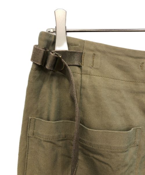 ULTERIOR（アルテリア）ULTERIOR (アルテリア) CHAMBRAY GABARDINE SEEMLESS TROUSERS ブラウン サイズ:3の古着・服飾アイテム