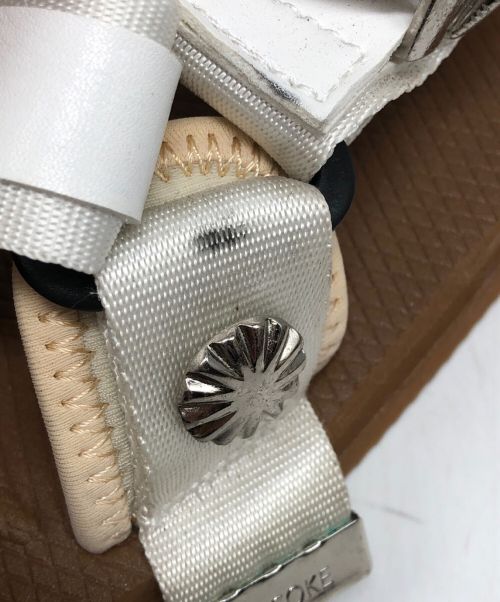 suicoke（スイコック）suicoke (スイコック) TOGA (トーガ) メタルサンダル ホワイト サイズ:24ｃｍの古着・服飾アイテム