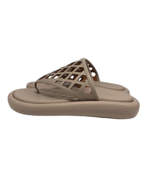 Pippichic（ピッピシック）Pippichic (ピッピシック) トングサンダル ベージュ サイズ:24.5の古着・服飾アイテム