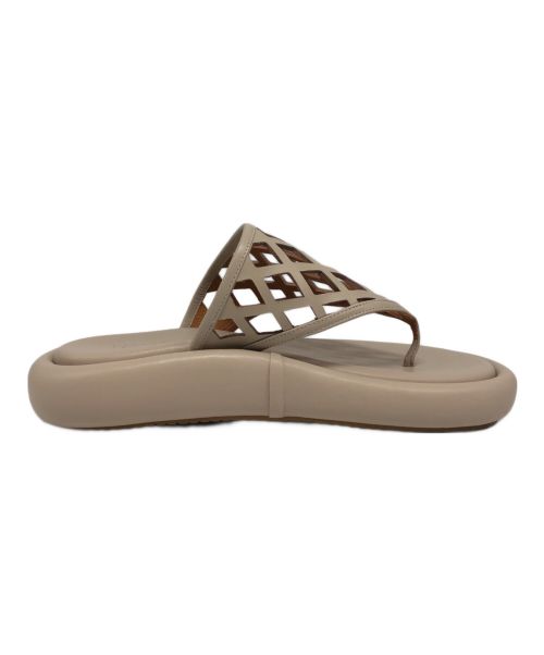 Pippichic（ピッピシック）Pippichic (ピッピシック) トングサンダル ベージュ サイズ:24.5の古着・服飾アイテム