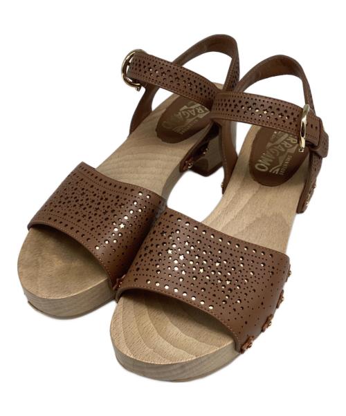 Salvatore Ferragamo（サルヴァトーレ フェラガモ）Salvatore Ferragamo (サルヴァトーレ フェラガモ) パンチングレザー ウェッジソールサンダル ブラウン サイズ:6の古着・服飾アイテム