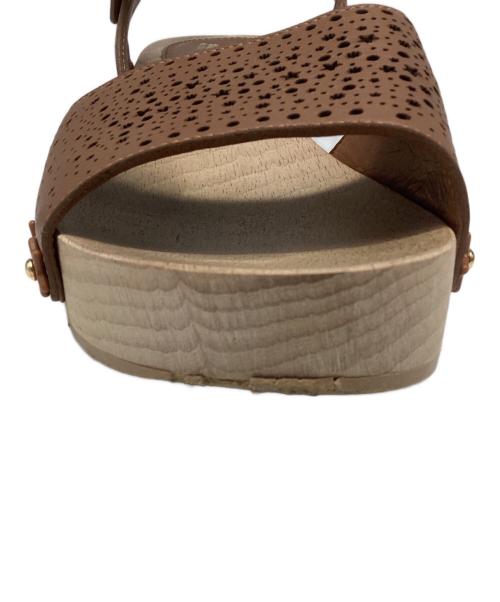 Salvatore Ferragamo（サルヴァトーレ フェラガモ）Salvatore Ferragamo (サルヴァトーレ フェラガモ) パンチングレザー ウェッジソールサンダル ブラウン サイズ:6の古着・服飾アイテム