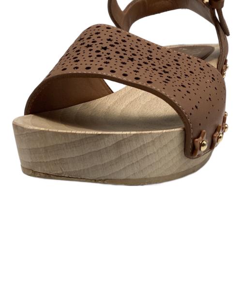Salvatore Ferragamo（サルヴァトーレ フェラガモ）Salvatore Ferragamo (サルヴァトーレ フェラガモ) パンチングレザー ウェッジソールサンダル ブラウン サイズ:6の古着・服飾アイテム