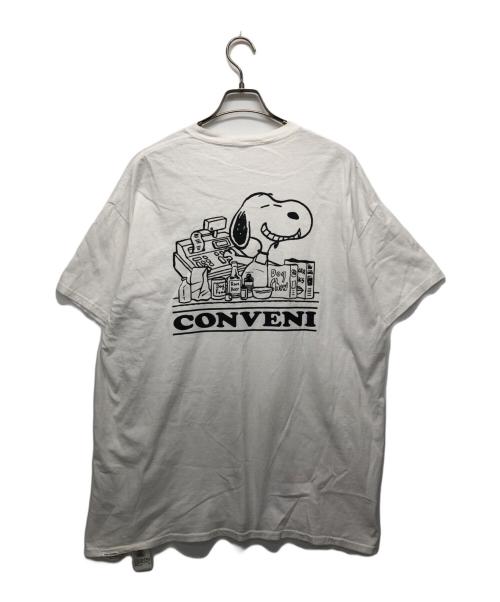 FRAGMENT DESIGN（フラグメントデザイン）FRAGMENT DESIGN (フラグメントデザイン) THE CONVENI (ザ・コンビニ) PEANUTS (ピーナッツ) キャラクタープリントTシャツ ホワイト サイズ:XLの古着・服飾アイテム