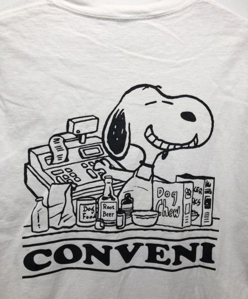FRAGMENT DESIGN（フラグメントデザイン）FRAGMENT DESIGN (フラグメントデザイン) THE CONVENI (ザ・コンビニ) PEANUTS (ピーナッツ) キャラクタープリントTシャツ ホワイト サイズ:XLの古着・服飾アイテム