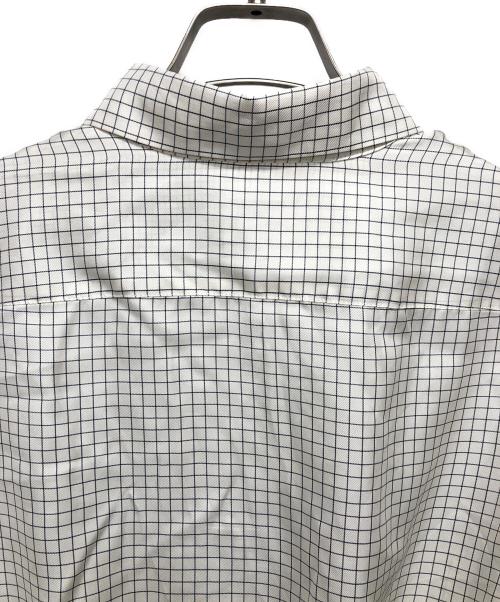 ARMANI COLLEZIONI（アルマーニ コレツィオーニ）ARMANI COLLEZIONI (アルマーニ コレツィオーニ) プルオーバーシャツ ホワイト サイズ:44の古着・服飾アイテム