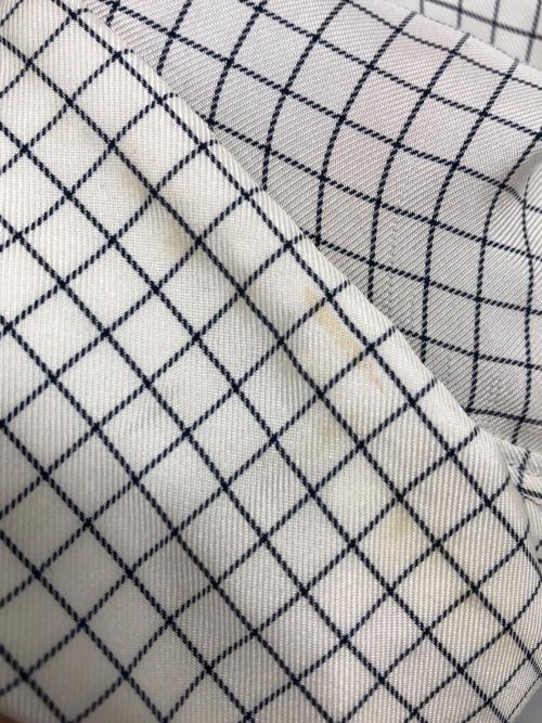 ARMANI COLLEZIONI（アルマーニ コレツィオーニ）ARMANI COLLEZIONI (アルマーニ コレツィオーニ) プルオーバーシャツ ホワイト サイズ:44の古着・服飾アイテム