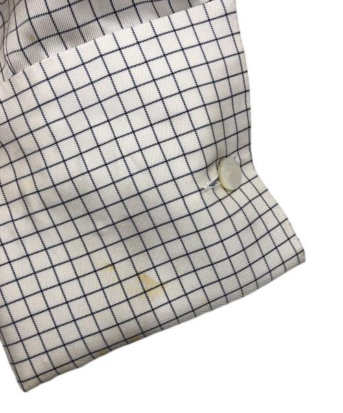 ARMANI COLLEZIONI（アルマーニ コレツィオーニ）ARMANI COLLEZIONI (アルマーニ コレツィオーニ) プルオーバーシャツ ホワイト サイズ:44の古着・服飾アイテム