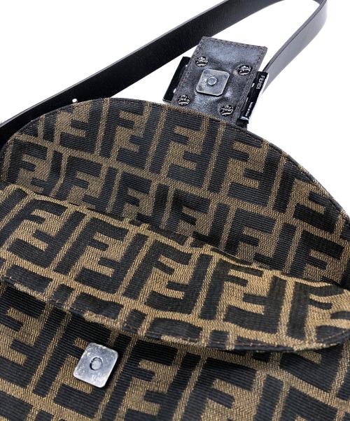 FENDI（フェンディ）FENDI (フェンディ) ショルダーバッグ カーキの古着・服飾アイテム
