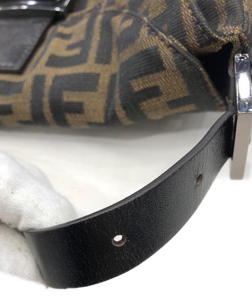 FENDI（フェンディ）FENDI (フェンディ) ショルダーバッグ カーキの古着・服飾アイテム