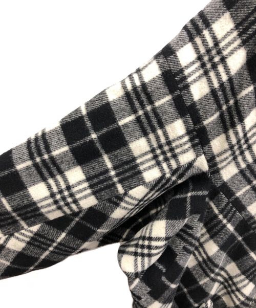 COMME des GARCONS COMME des GARCONS（コムデギャルソン コムデギャルソン）COMME des GARCONS COMME des GARCONS (コムデギャルソン コムデギャルソン) 丸襟チェック柄コート ブラック×ホワイト サイズ:Sの古着・服飾アイテム