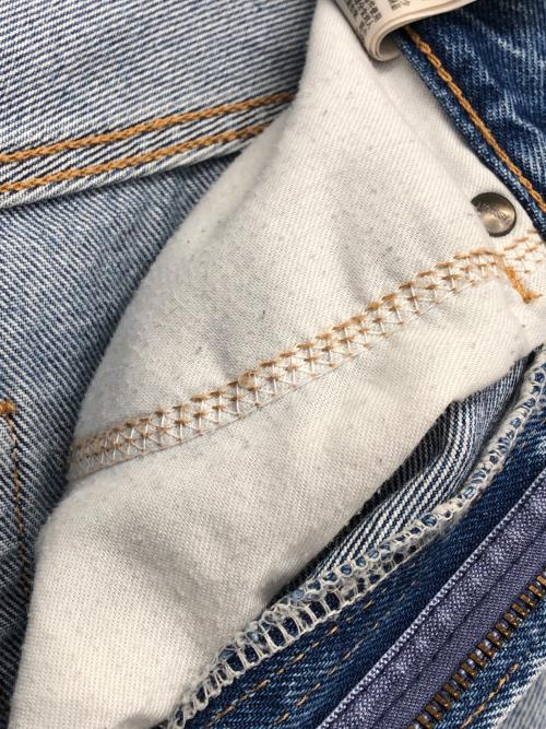 moussy（マウジー）moussy (マウジー) HW CRASH LOOSE STRAIGHT インディゴ サイズ:25の古着・服飾アイテム