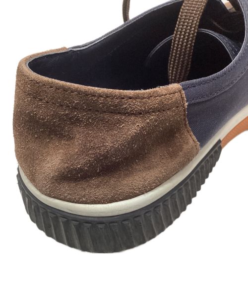 PRADA（プラダ）PRADA (プラダ) ローカットスニーカー ネイビー×ブラウン サイズ:9の古着・服飾アイテム